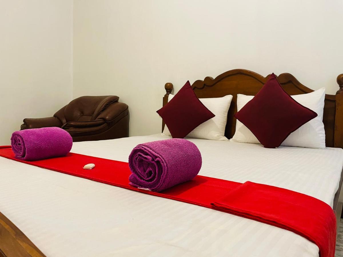 Ivana Homestay Kandy Exterior foto